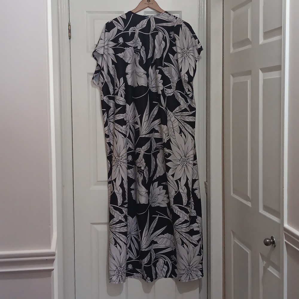 3/$25 MU MU 1X (16/18 Plus FIT) - Picture 7 of 8